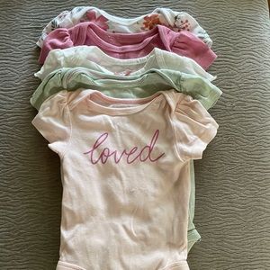 5 short sleeve onesies